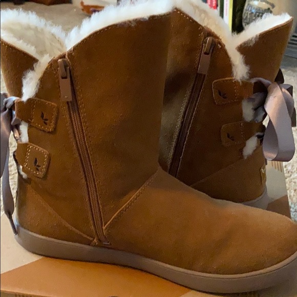 Koolaburra by Ugg Women’s Shazi Short - Picture 7 of 8